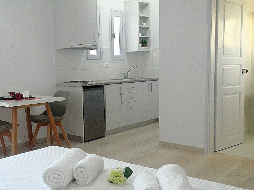 קליבס Crown Apartments מראה חיצוני תמונה