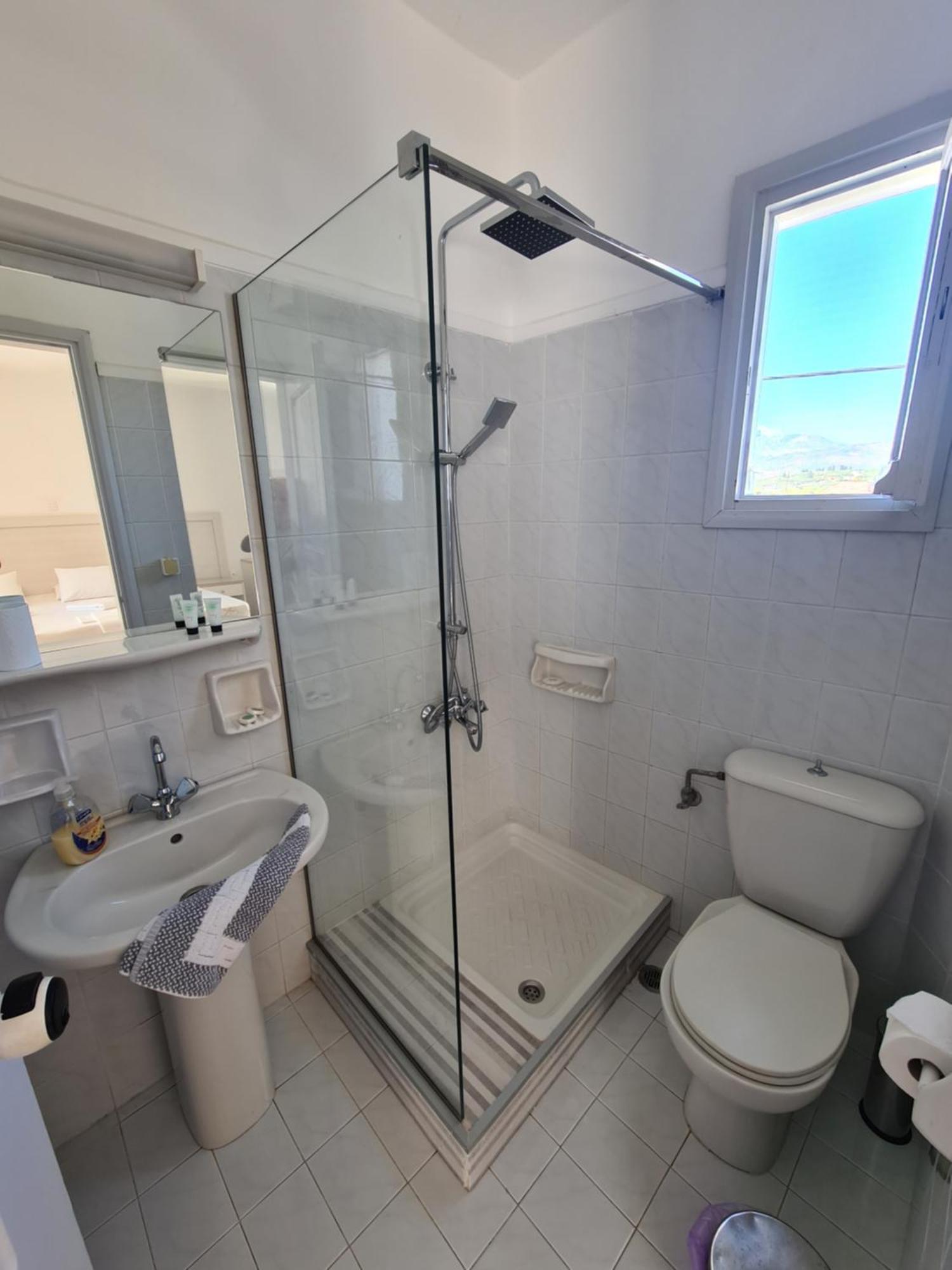 קליבס Crown Apartments מראה חיצוני תמונה