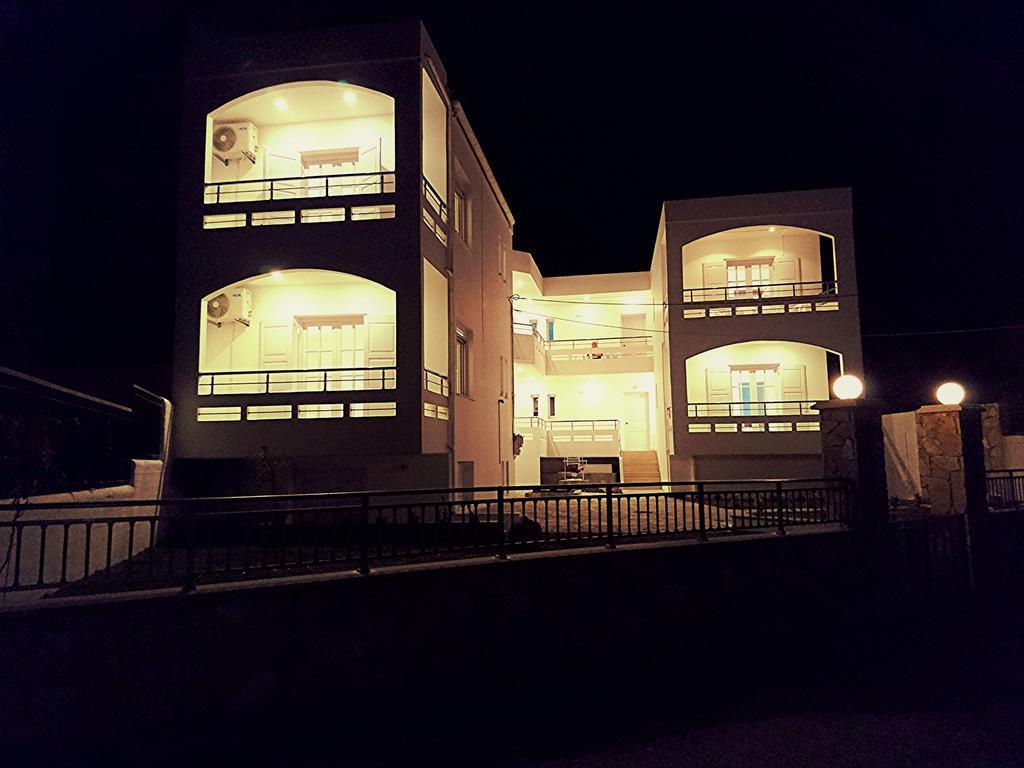 קליבס Crown Apartments מראה חיצוני תמונה