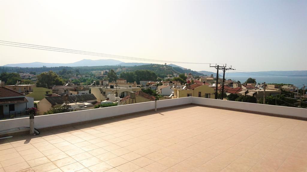 קליבס Crown Apartments מראה חיצוני תמונה