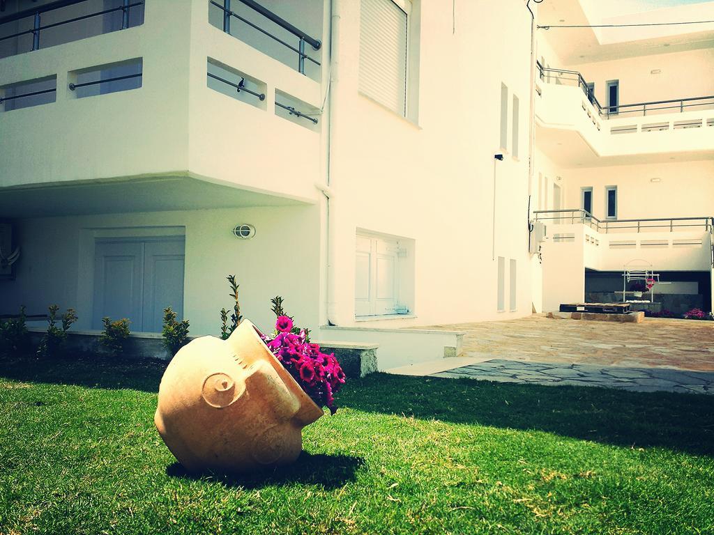 קליבס Crown Apartments מראה חיצוני תמונה
