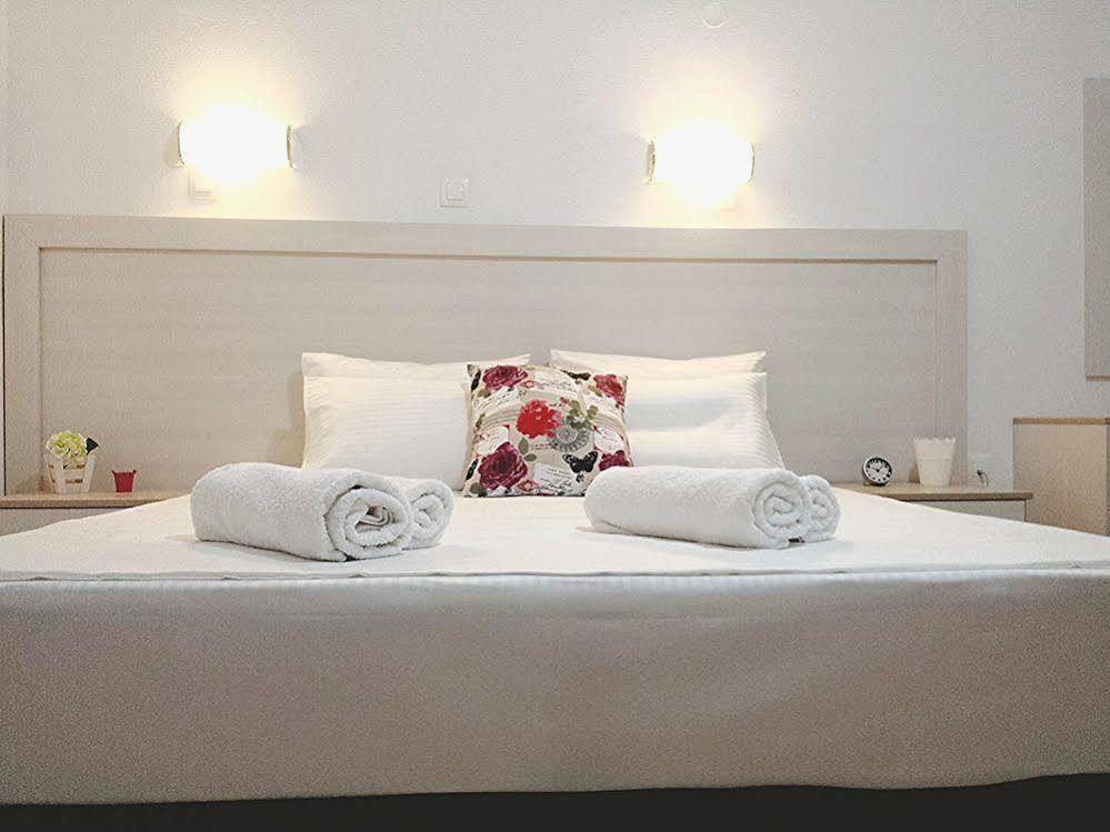 קליבס Crown Apartments מראה חיצוני תמונה